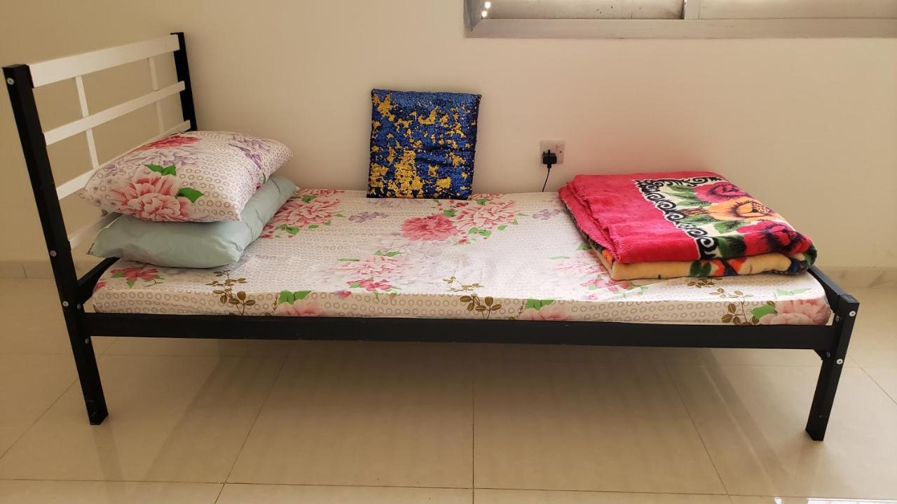 Yahia Guest House Abu Dhabi Exterior photo
